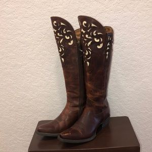 Ariat Hacienda. SZ 7. Dark Brown